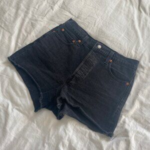 Levi's Ribcage Denim Shorts Size 29 in Black